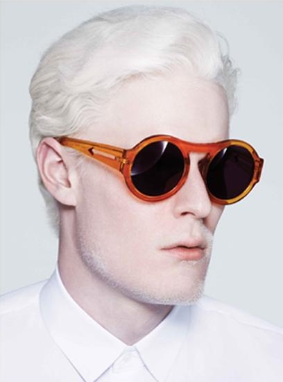 karen walker mec blanc